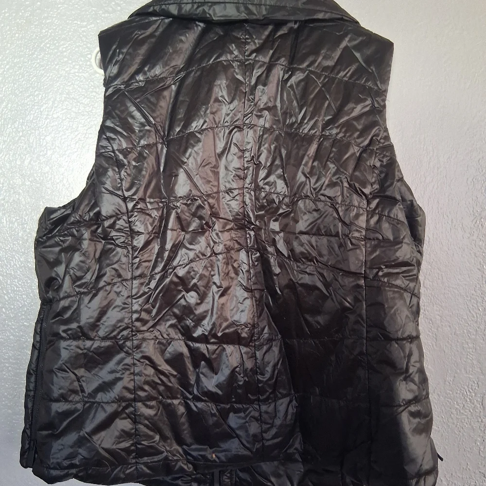 Chico's NWT Zenergy Side Zip Vest Black 4/20 - Picture 6 of 6